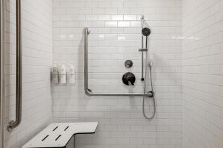 Spark by Hilton Toronto Airport - 3