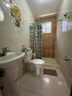 Habitacion amoblada frente al 99 de brisas del golf arraijan - 3