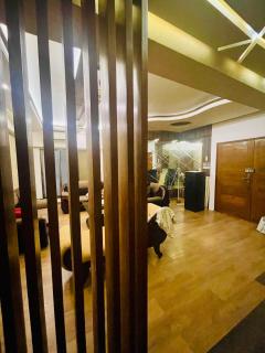 Stylish Gulshan Luxury & Premium Comfort - 3