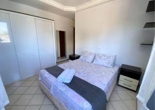 Apt em Castelhanos-1 quadra do Mar,3Qts -2 c/Ar - 9