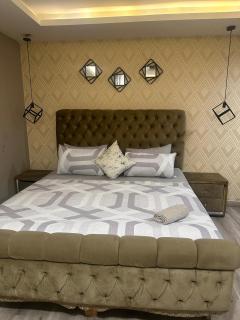 Premium Gold Crest Luxury Apartment DHA Lahore by LMY - 3