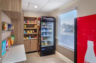 Best Western Plus Madison - 3