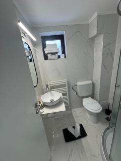 Oana Boutique C D I - 7