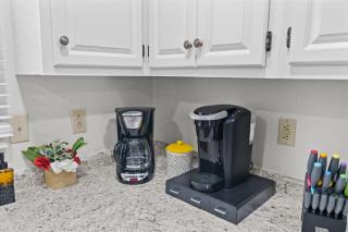 3BR Retreat with King Suite and Pet-Friendly with Fully Fenced Yard - 1