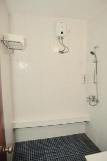 Tropical 1BHK Apartment by Déjà Vu Stays - 5