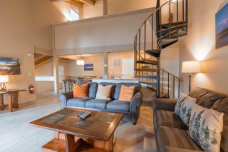 Lakeland Sandy Beach Retreat - Private Escape - 8