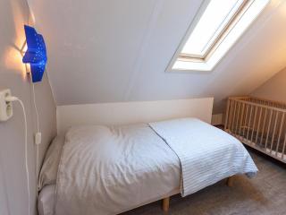 Villa in Friesland with Garden by Water - 4