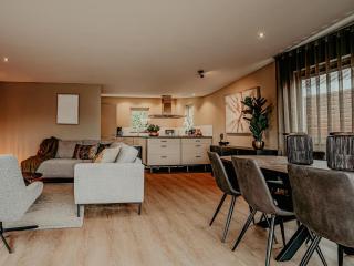 Houseboat in Netherlands with Private Dock - Uitgeest - 3