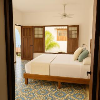 DezMont Guest House - 6