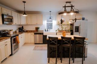 The 312 House - A Boho Retreat- Hocking Hills - 7