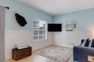 Gorgeous Apartment on Mango St Steps to Beach - 9