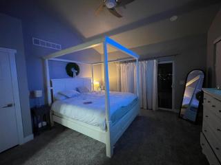 Modern Home, Breathtaking Views - 9