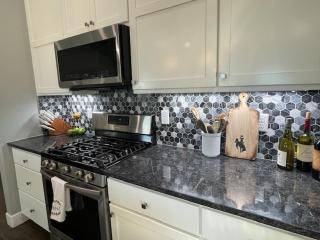 Modern Home, Breathtaking Views - 8