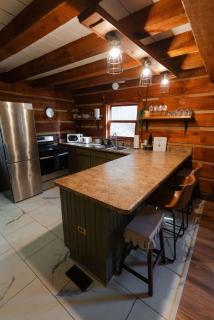 Outdoors Sleeps7 Family Getaway Fun Arcade Villa - 8