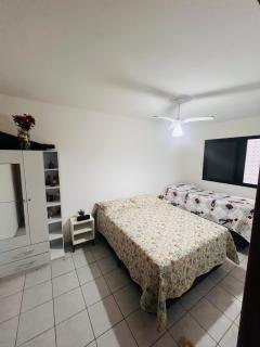 Apto há poucos passos da praia - 1