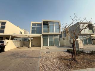 Spacious Fully Furnished 6BR Villa in Damac Hill2 - 7