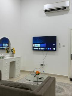 Spacious studio 30 min from yas island and airport - 1