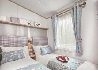 Willows Holiday Park - 5