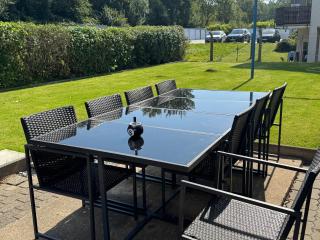 Ganze Wohnung mit großem Parkplatz-Nähe A3 - 1