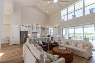 Family Retreat, Pool, Games & Farm Views, 10 Acres - 7