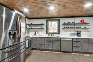 Chène Cottage Near Burr Oak Lake and Trailheads! - 1