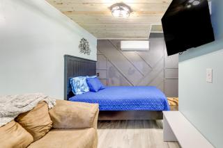 12 Mi to Beach! Cozy Cove with Patio in Newport - 2