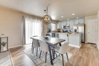 Explore Pikes Peak and Colorado Springs Family Home - 7