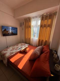 Urban Deca Shaw - PaulBert's Cabins II - 1