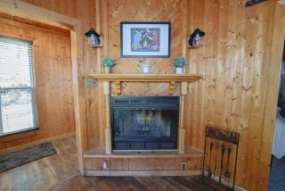 Riverfront Sauna, Fireplace, Firepit & Kayaks - 1