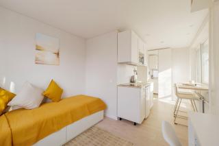 Vilnius cozy apartment By the river With balcony 20min Old Town Free parking Self check in - 9