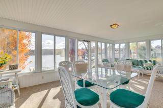 All-Season Getaway on Lake Winola Dock and Sunroom! - 8
