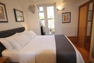 Cambridge city centre immaculate 2 bed apartment - 1