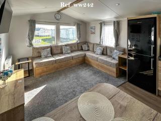 Parkdean Resort Camber Sands sleeps 8 Pet Friendly - ref-ww242 - 8