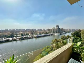 Luxury Nile View Stays in Zamalek - 9