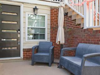 Stylish DC Hideaway - Hill East Lincoln Park - 6