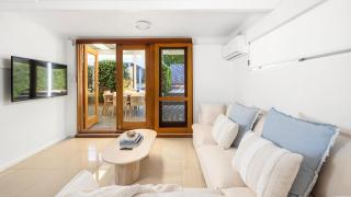 La Luce - Port Stephens - 2