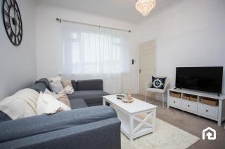 Vacant Nests - The Melrose Beach Free Parking - 8