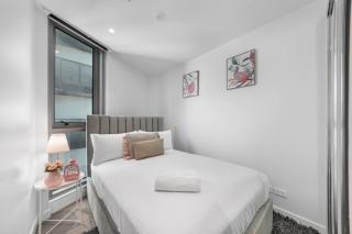 Sea View 4 Bed Crown Pool Gym Theatre Cbd Floor 18 - 5