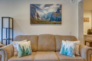 Mammoth Mtn Ski-InandOut Condo with Hot Tub Access! - 4