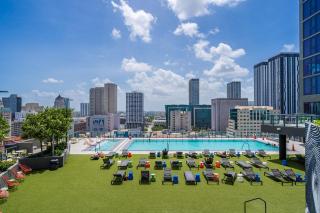 Downtown Luxe Studio Miami Skyline Retreat - 7