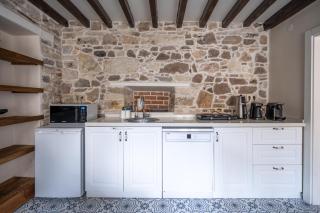 MINIQ HOMES 101 - Near Sea Foça Center 2BR Historic Stone House - 7