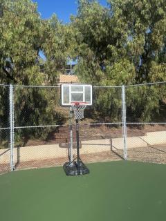 Luxury Home With Pool & Tennis Court - 8