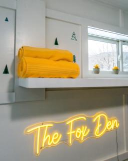 Fox Den Tiny House w/hot tub 1min to Smuggs - 5