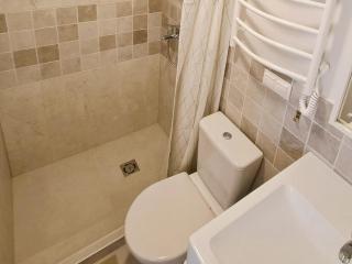 Vilnius prie centro ramybė tarp medžių - 8