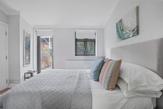 Modern Apartment in West London - 4