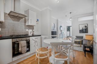 Modern Apartment in West London - 1