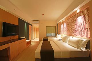 Luxu Hotel and Resort - 8