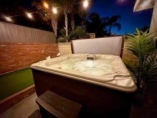 CA4 House Family Oasis Golf Fire Pit & Games - 8