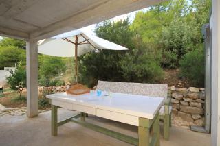 Apartments with parking space Rukavac, Vis - 8489 - 1