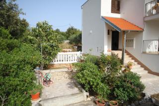 Apartments by the sea Cove Pokrivenik, Hvar - 8673 - 1